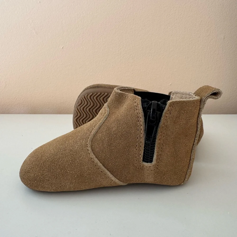 Little Lovebug - Tan Suede boots - Picture 3 of 5